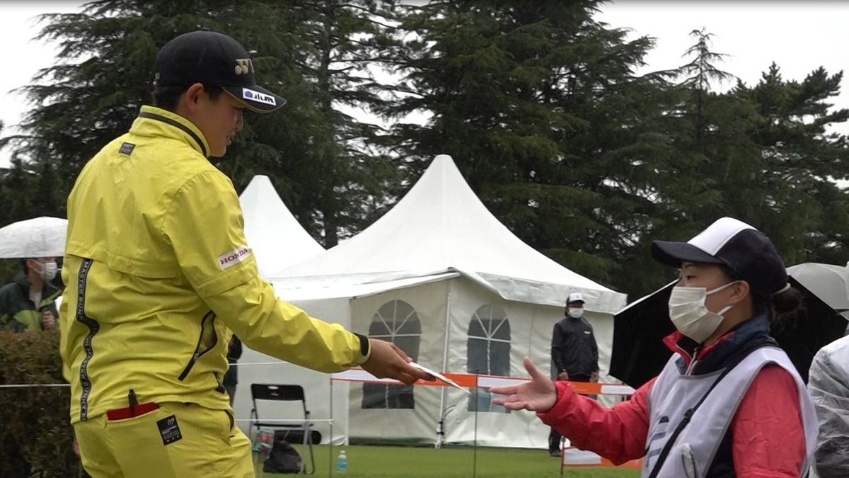 【ゴルフ】“困っている人がいたら助ける”　双子プロ・岩井明愛が父の4つの教えを実践