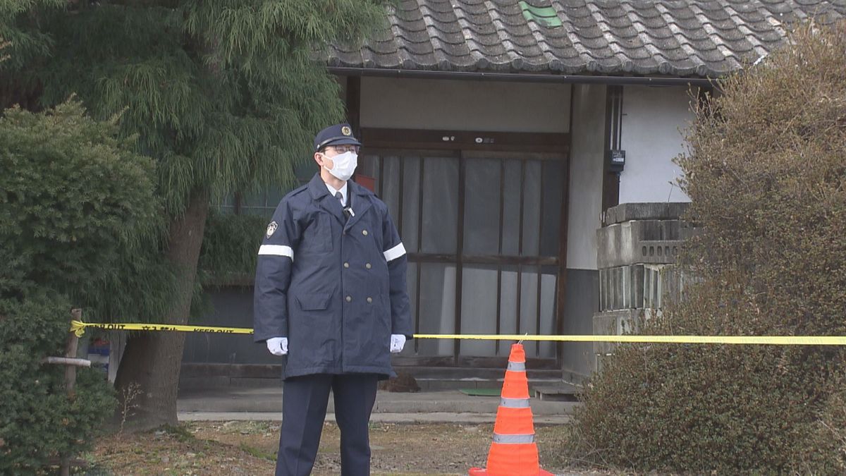 安曇野市で死体遺棄の疑いで50歳の女逮捕　自宅から身元不明の女性の遺体見つかる　80代の母親と２人暮らし　母親と連絡取れず