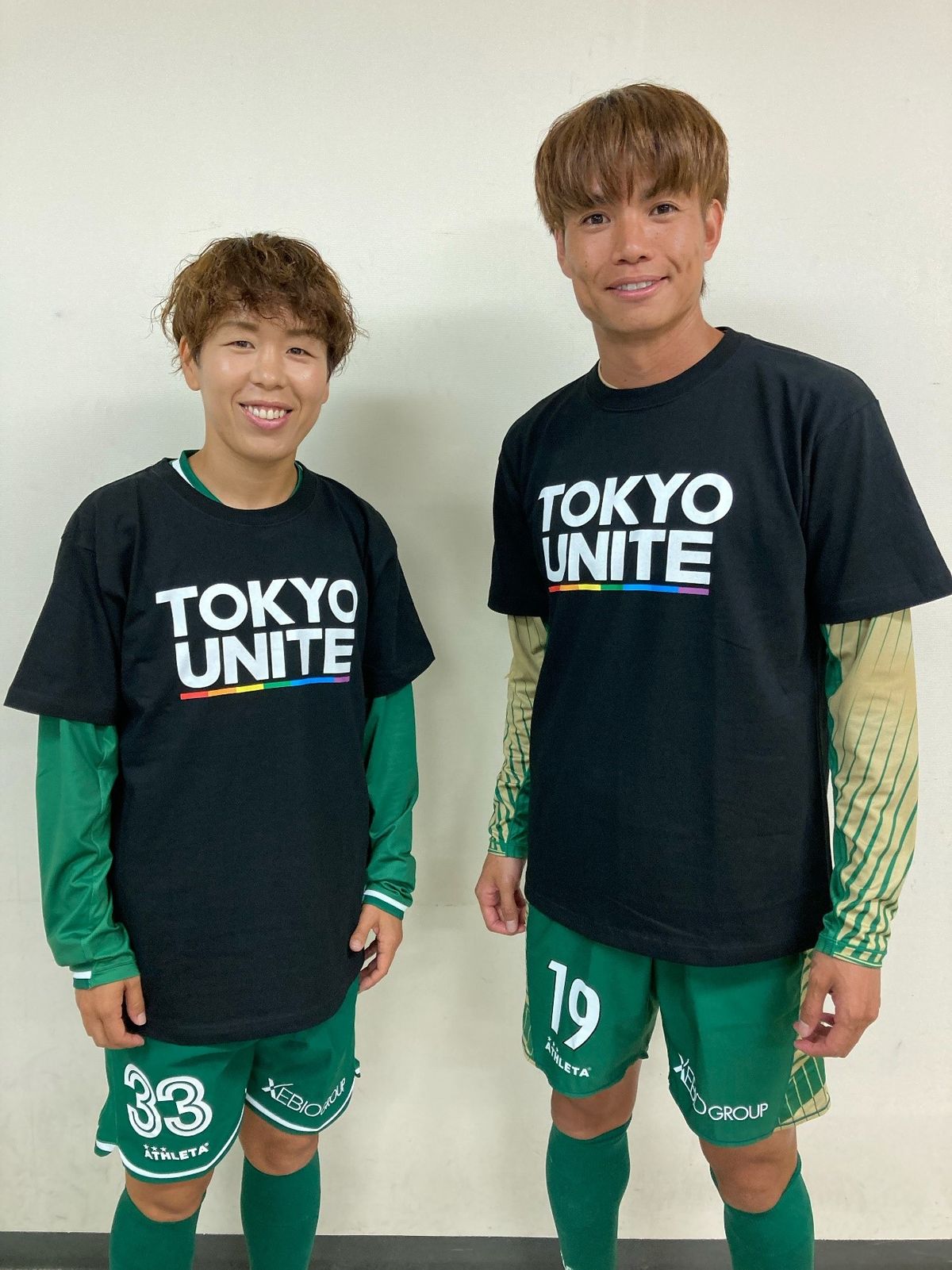 日テレ・東京ヴェルディベレーザ 岩清水梓選手（左）、東京ヴェルディ 小池純輝選手（右）（C）TOKYO VERDY
