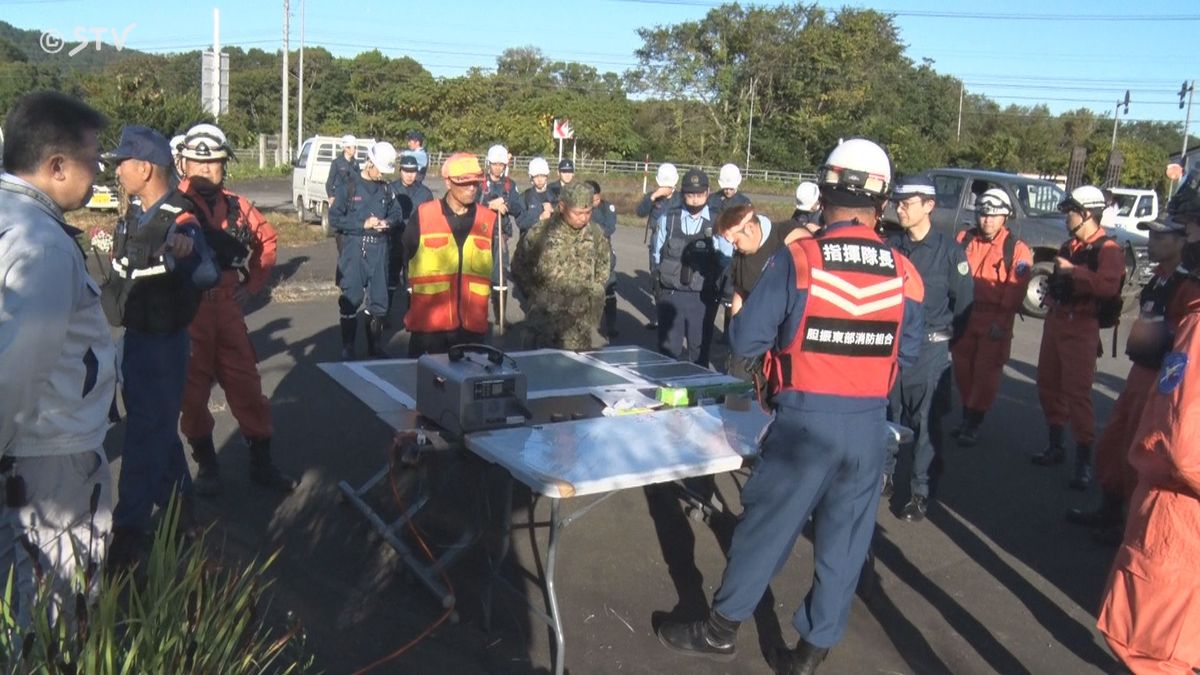 山菜採りで行方不明の女性を無事発見 マツタケを採るために山に入ったか 北海道むかわ町