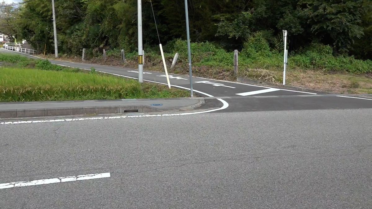 重体の86歳男性死亡 道路を横断中に乗用車にはねられる 横断歩道のない交差点 山梨・甲斐市