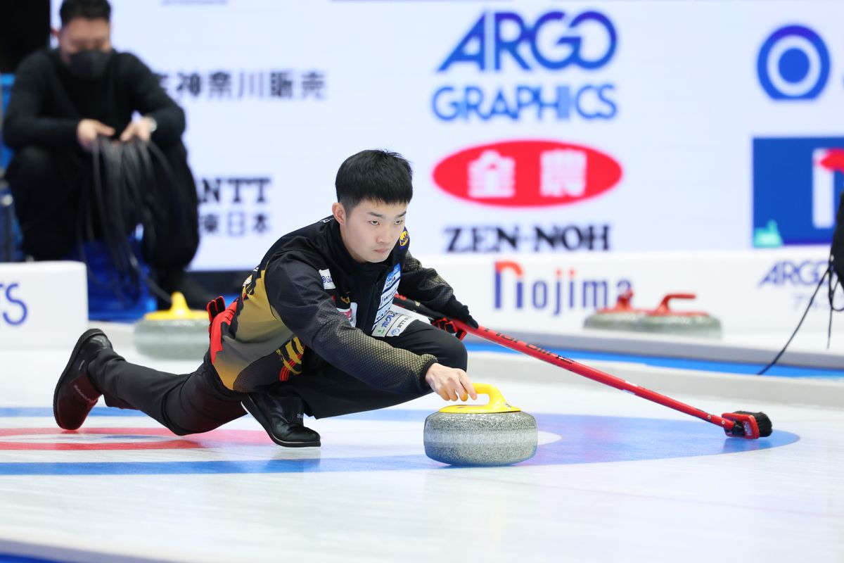 ロコ･ソラーレの前田拓海選手(写真：長田洋平/アフロスポーツ)