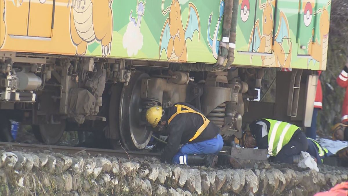 早ければ12日にも運転再開へ　えちぜん鉄道･勝山永平寺線　脱線車両をつり上げ、レールや枕木など点検