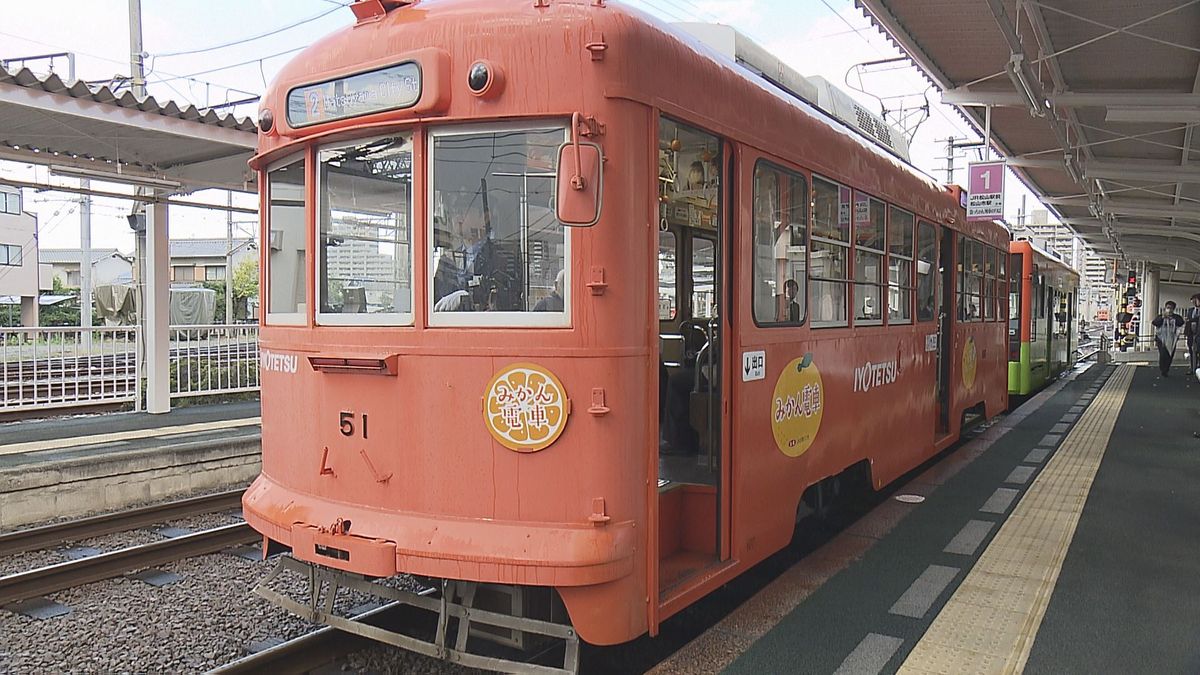 伊予鉄の名物「みかん電車」今年も運行 4月14日の「オレンジデー」をPR