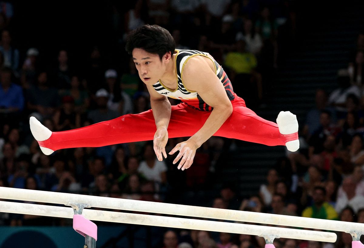 平行棒決勝に出場した谷川航選手【写真：ロイター/アフロ】