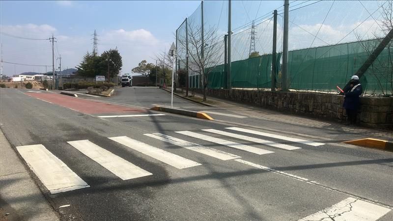 【速報】自転車で横断中の女子高校生が大型のミキサー車にはねられ意識不明の重体　滋賀・栗東市