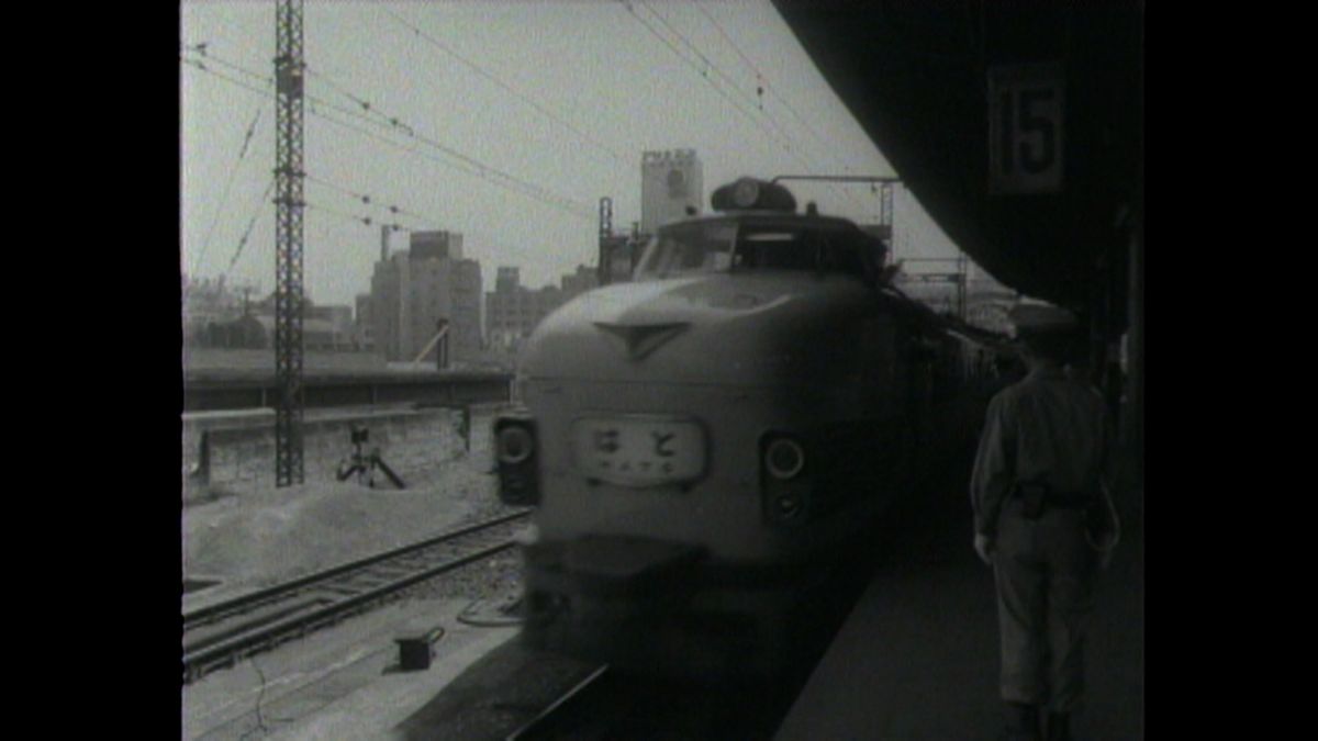 1962（昭和37）年８月　東京駅　特急はと