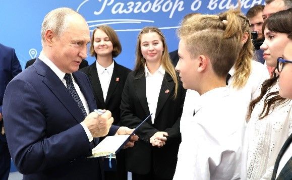 プーチン大統領の“実は…”に迫る　遅刻魔、独演会、番記者…意外な素顔も？