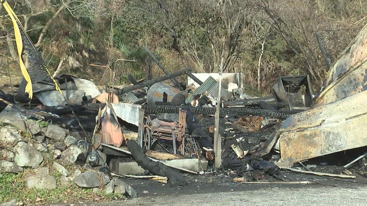 宇佐市で住宅全焼　焼け跡から1人の遺体見つかる　住人の男性と連絡取れず