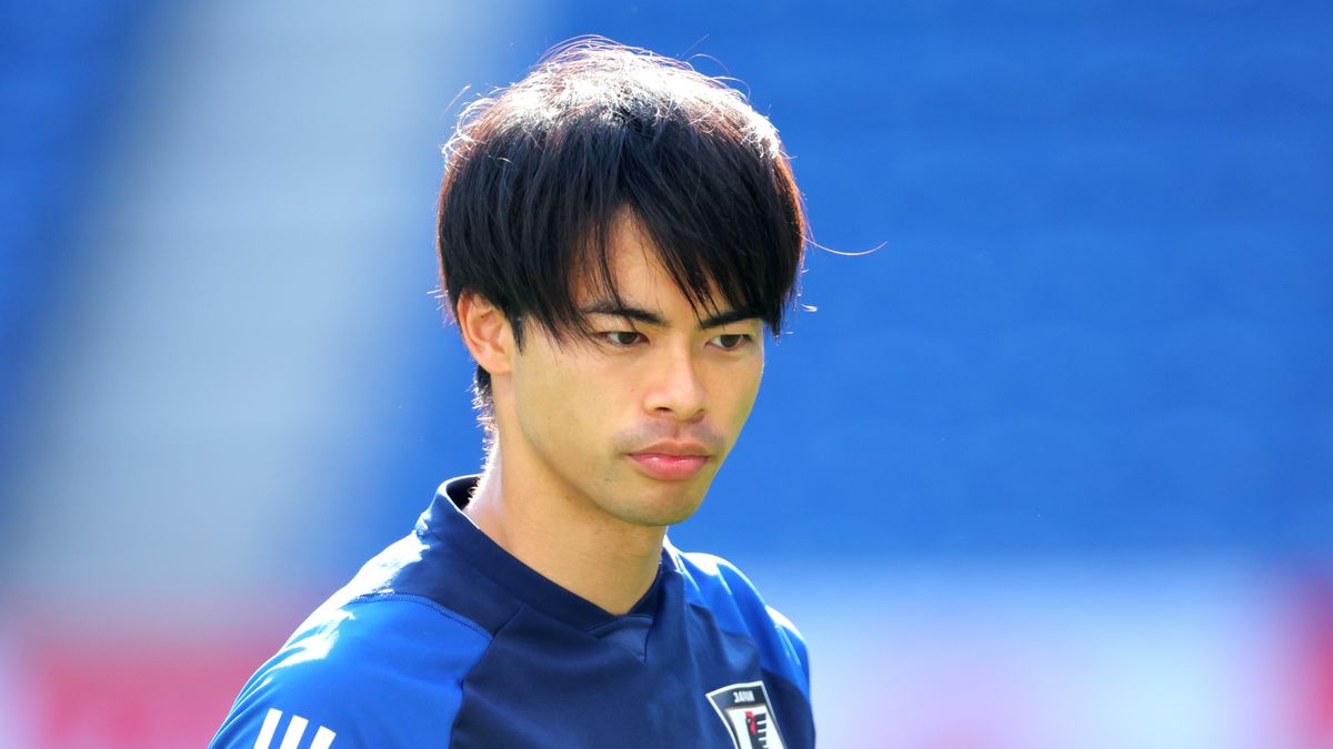 「三笘熱すぎる」サッカー日本代表がアジアカップ初戦の裏側を公開　ロッカールームでベンチ外の三笘薫が仲間を鼓舞