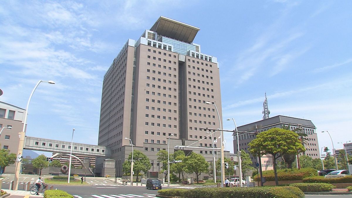 知事、鹿児島市長の額は？公務員に冬のボーナス支給　引き上げ勧告で増額　