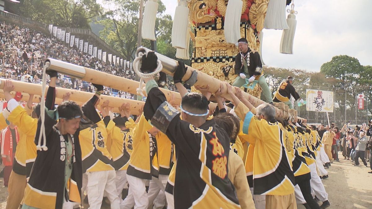 「新居浜太鼓祭り」各地でかきくらべ 太鼓台20台が勢ぞろい4年ぶりの“統一寄せ”に歓声【愛媛】