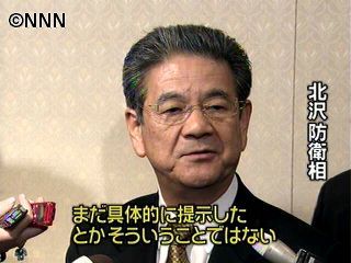 北沢防衛相と沖縄県知事、普天間移設で会談