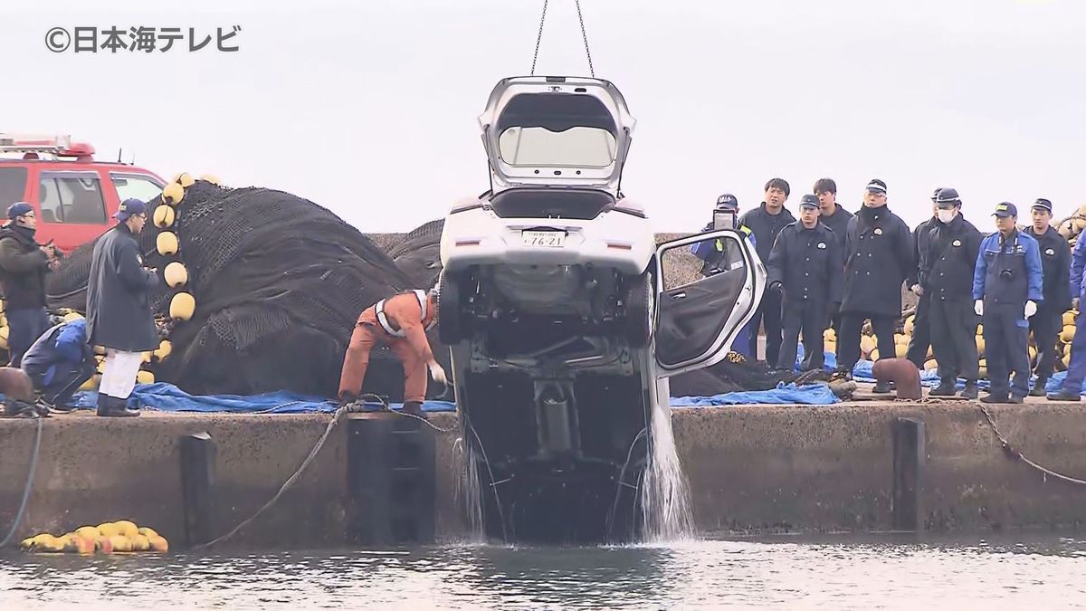 海中に沈んでいた乗用車から男性の遺体　24日に大社漁港で車が沈んでいると通報　島根県出雲市