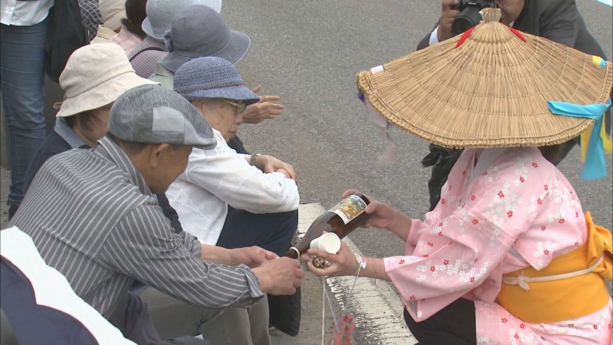 奇祭「鶴岡天神祭」で“化けもの”による酒の振る舞い復活へ　ブルーインパルスも飛行