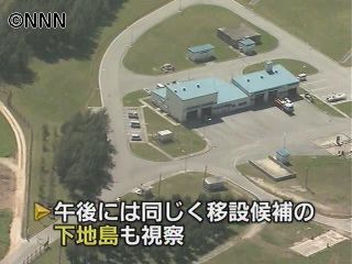 平野官房長官、普天間基地移設候補地を視察