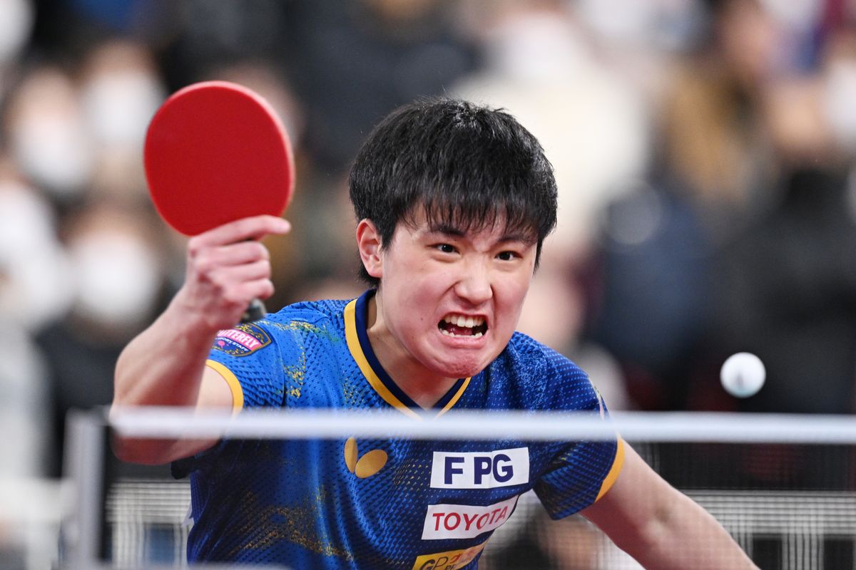 連覇へ向けて準決勝へ勝ち上がった張本智和選手(写真：松尾/アフロスポーツ)