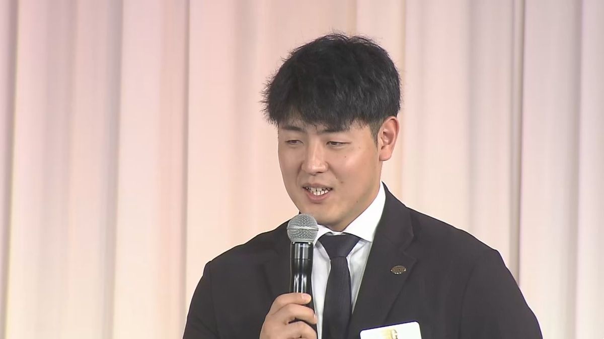 “つられて”泣いただけと強調　巨人・岡本和真　優勝決定マウンドでの涙を語る「川相さん見たら･･･」