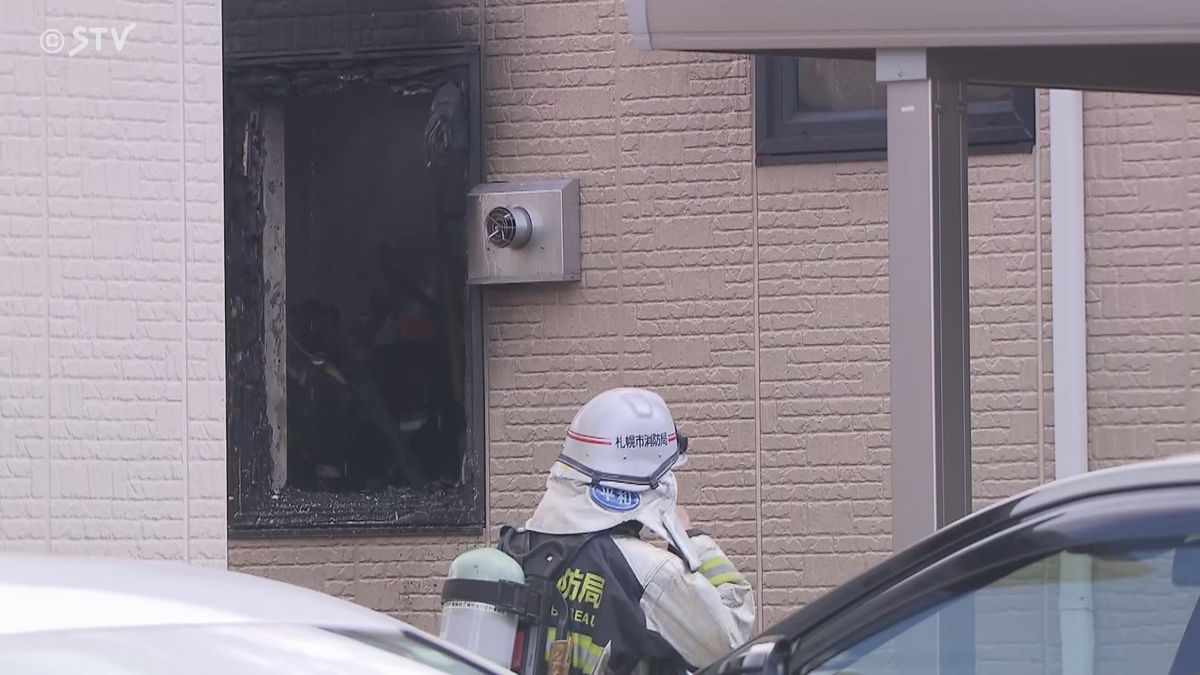 「住宅の台所から出火」2階建て住宅の内部が炎上　煙を吸った2人が搬送か　札幌市西区