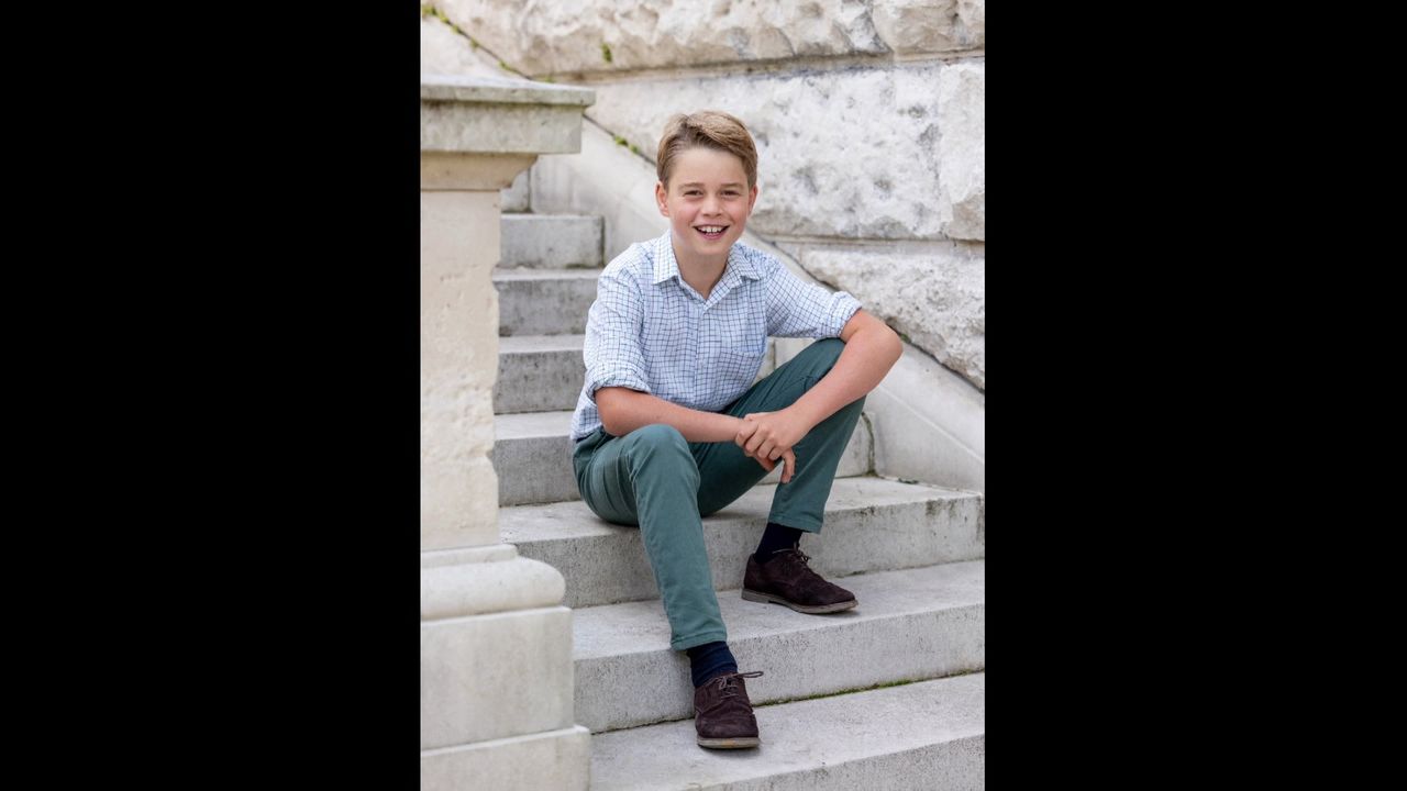 英ジョージ王子が10歳の誕生日で新写真公開