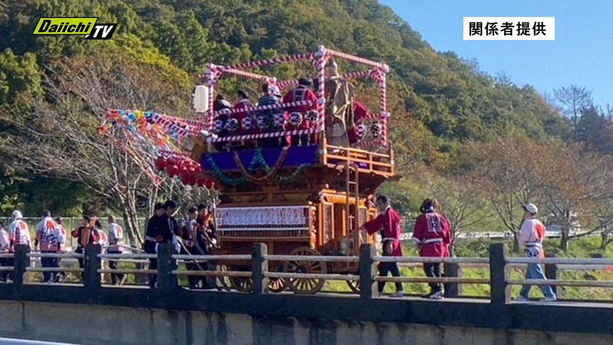 【続報】祭りの山車事故　複数人乗りロープで引っ張った際に横転か　けがした男性の母親は「状況がわからない」（静岡・伊豆の国市）