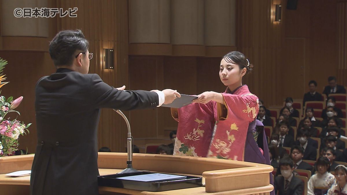 就職する卒業生の90％以上が山陰両県に　坪内総合ビジネスカレッジの卒業式　島根県松江市