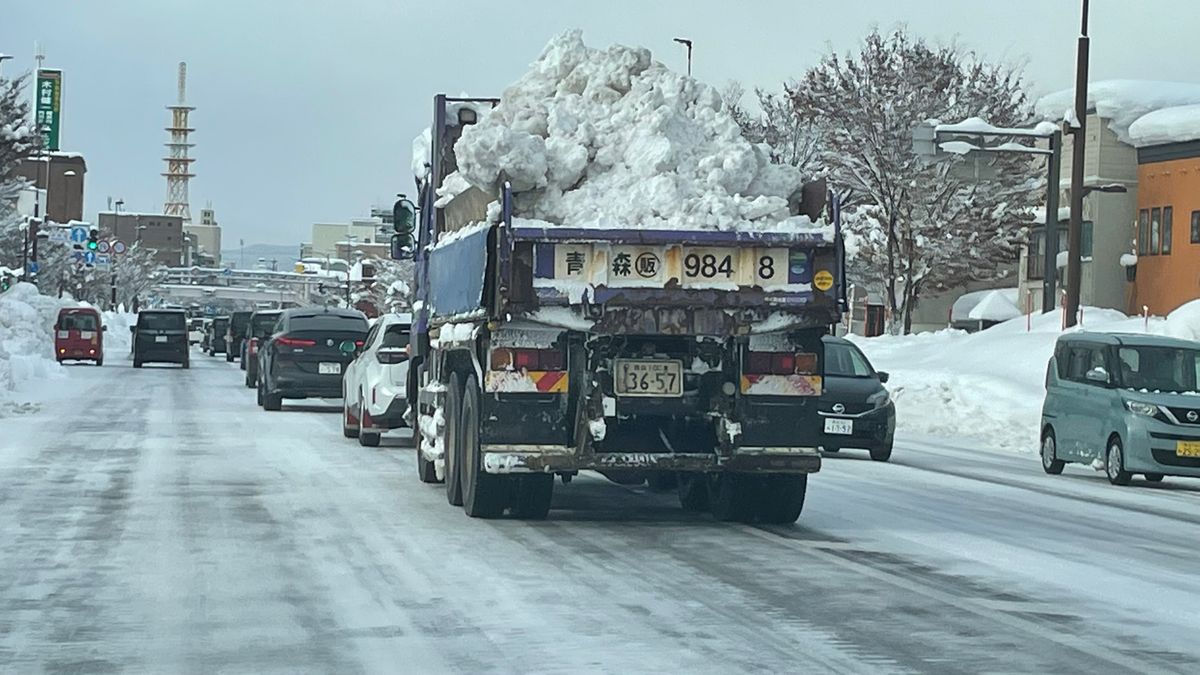 青森県内　大雪による交通の影響まとめ　ＪＲ109本運休　1万1,615人の足に影響（3日午後6時更新）