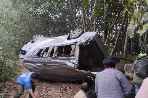タイ北部で9人乗ったワゴン車横転　日本人男性1人が死亡