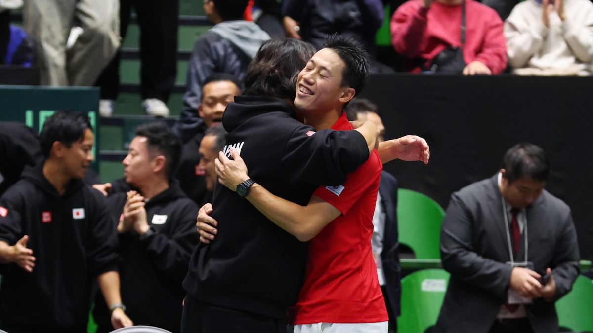 錦織圭が2勝2敗で迎えた第5戦を勝利！ファイナル予選1回戦は逆転でイギリス下す　西岡良仁が2勝と躍動〈テニス国別対抗戦デビス杯〉