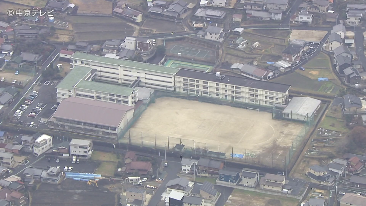 中学校の敷地内に50代から60代の男性遺体　「男性が屋外で血を流して倒れている」と110番通報　岐阜・中津川市