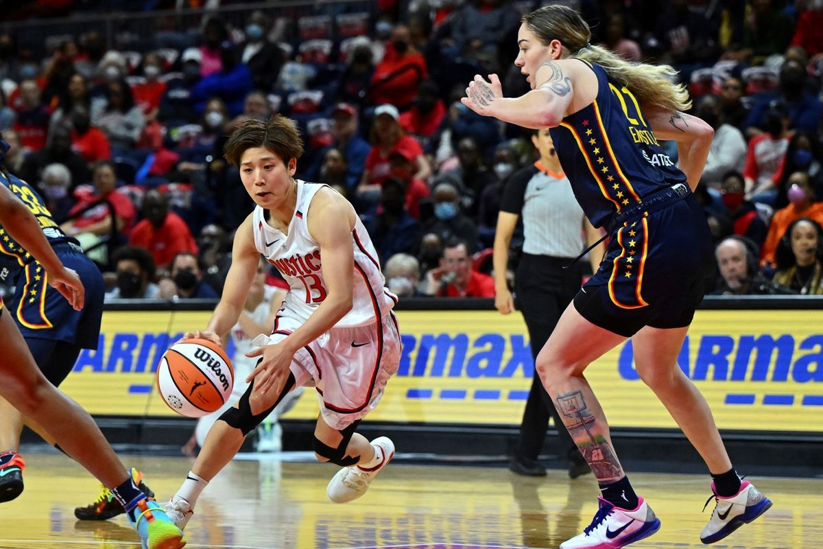 WNBAでデビューを果たした町田瑠唯選手(写真：AP/アフロ)