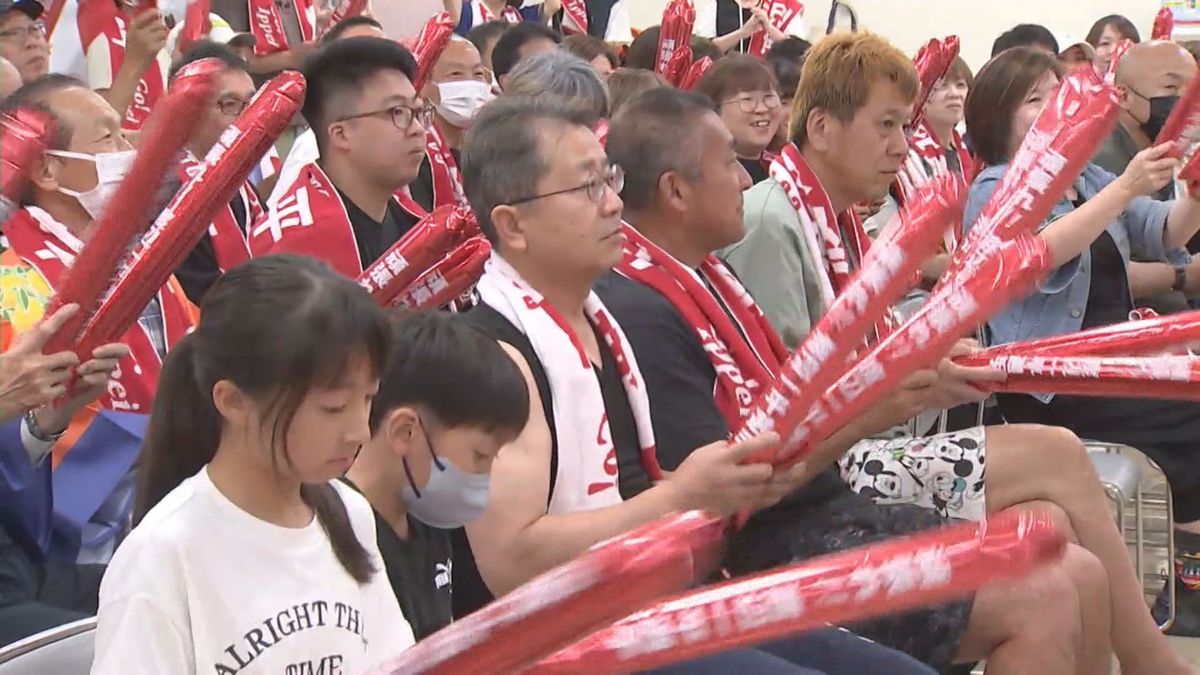 パリ五輪　県勢初のメダルに期待　男子200ｍ平泳ぎ・渡辺一平選手決勝進出　恩師も見守る　大分