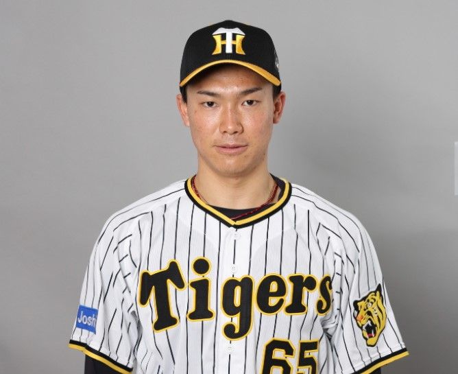 新しい到着 【阪神タイガース】湯浅京己 ビジター 選手 福袋 直筆