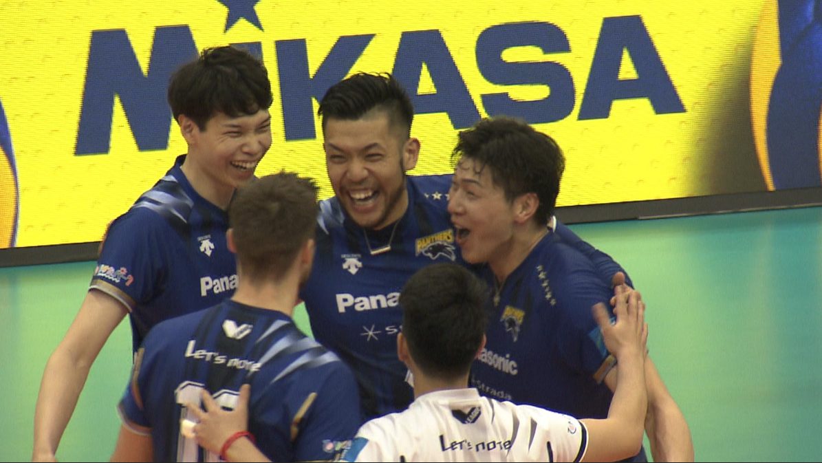 Ｖリーグ　パナソニック大接戦で決勝進出