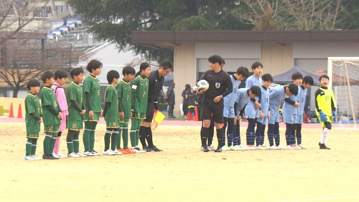 小雨の中でも熱戦