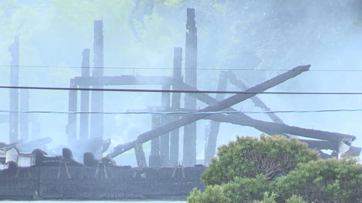 枕崎の建具店で火事　隣接する住宅も全焼