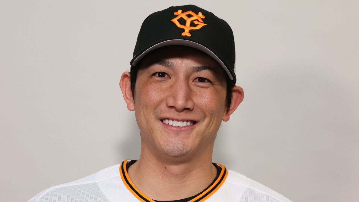 小林誠司が4か月ぶりの打席で今季初ヒット　巨人ベンチは大盛り上がりでファンも笑顔