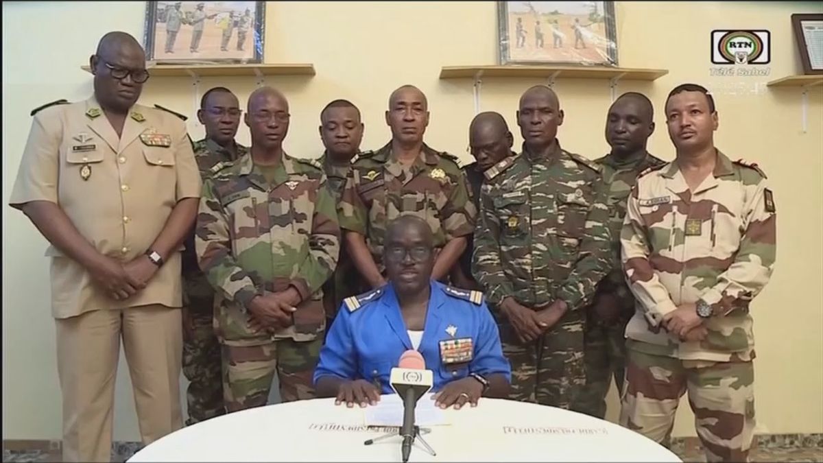 ニジェール　軍の一部「現政権を終了させた」と宣言　西アフリカ