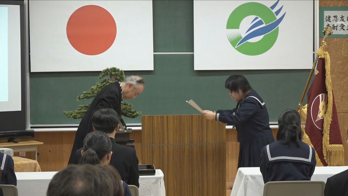 能登半島地震で被災した輪島市の中学生　地元に戻り卒業式に臨む