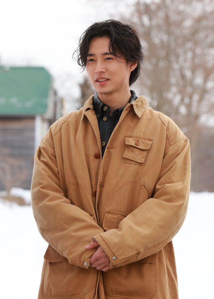 山﨑賢人「信頼関係で生まれたシーン」　“馬そり”で引きずられた北海道での撮影を振り返る