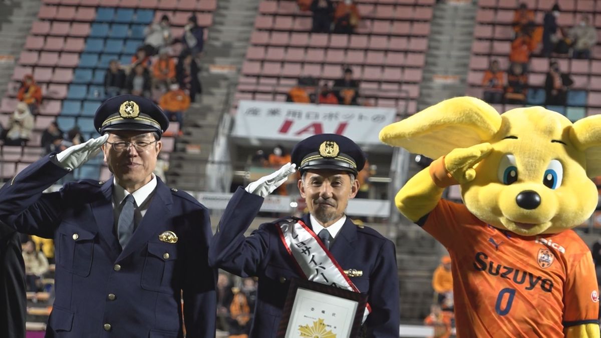 伊東輝悦氏が一日課長に　静岡県警×清水エスパルスでサイバーセキュリティを呼びかけ（静岡）