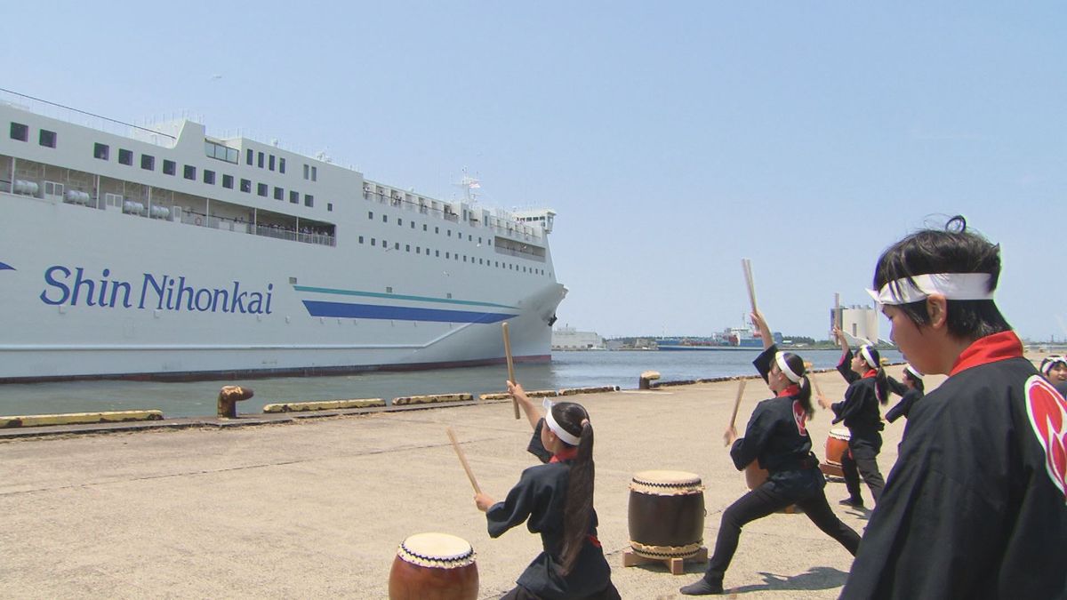 新日本海フェリー・新潟ー小樽航路が開設50周年　船内で記念式典《新潟》
