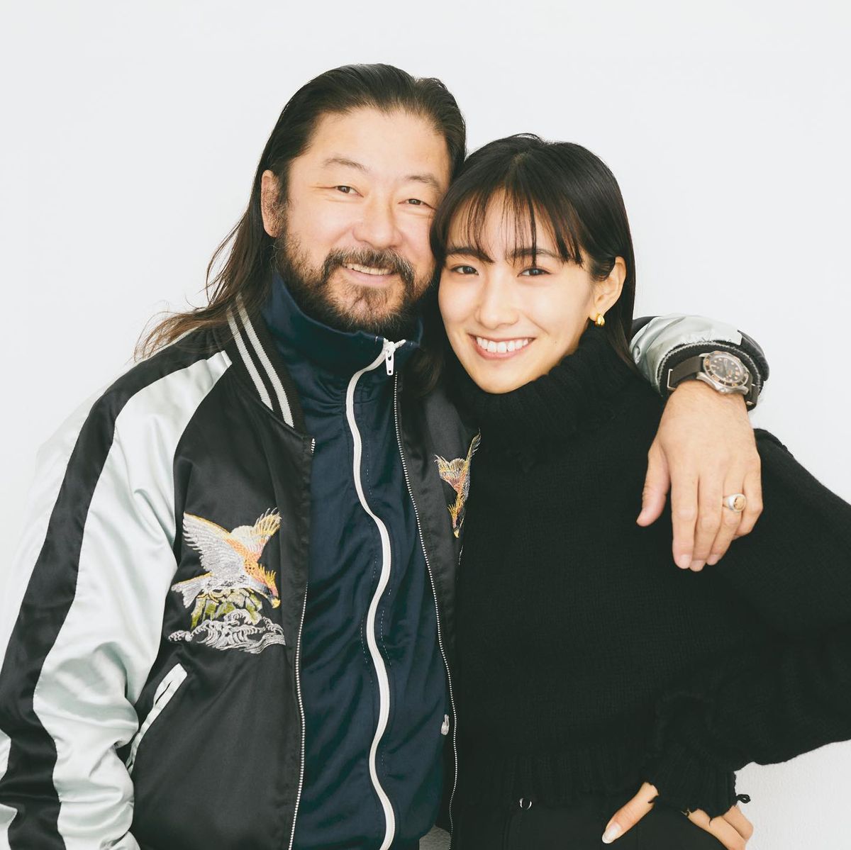 浅野忠信・48歳が18歳年下の俳優、中田クルミと結婚　2ショット写真で報告
