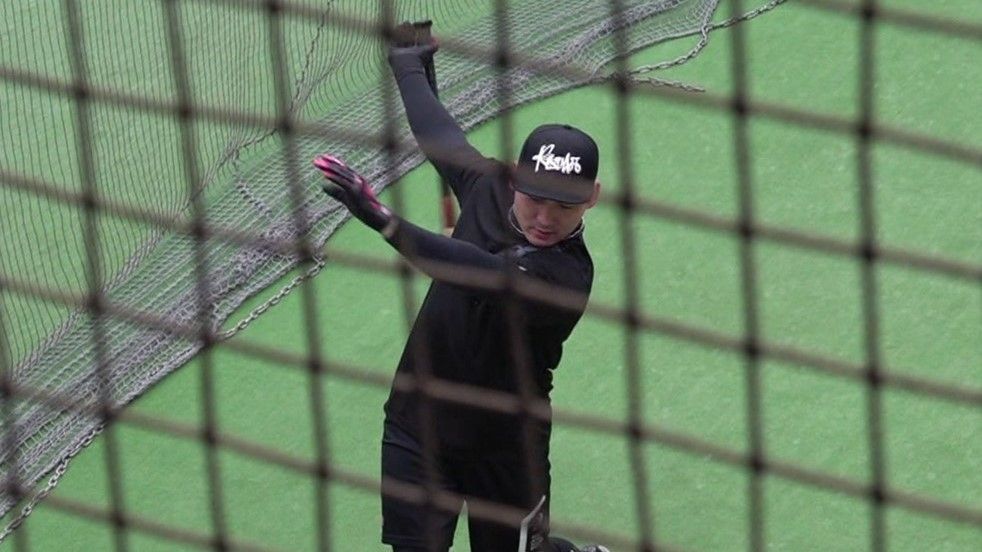 ジャイアンツ球場でトレーニングしている丸佳浩選手