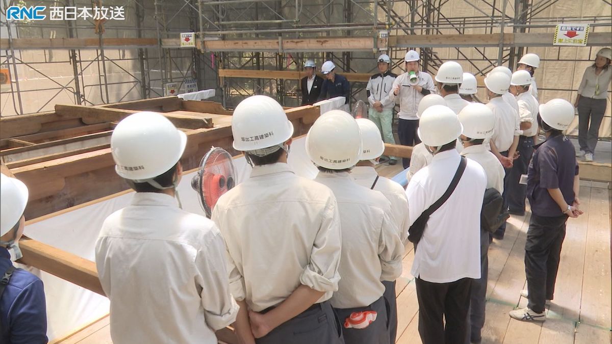 国宝の保存修理工事　建築学ぶ高校生が見学　神谷神社（坂出市）