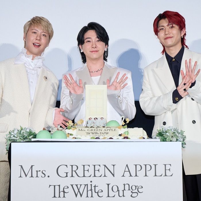 映画の初日舞台挨拶に登場したメンバーたち（c）2024 “Mrs. GREEN APPLE // The White Lounge in CINEMA”  Film Partners