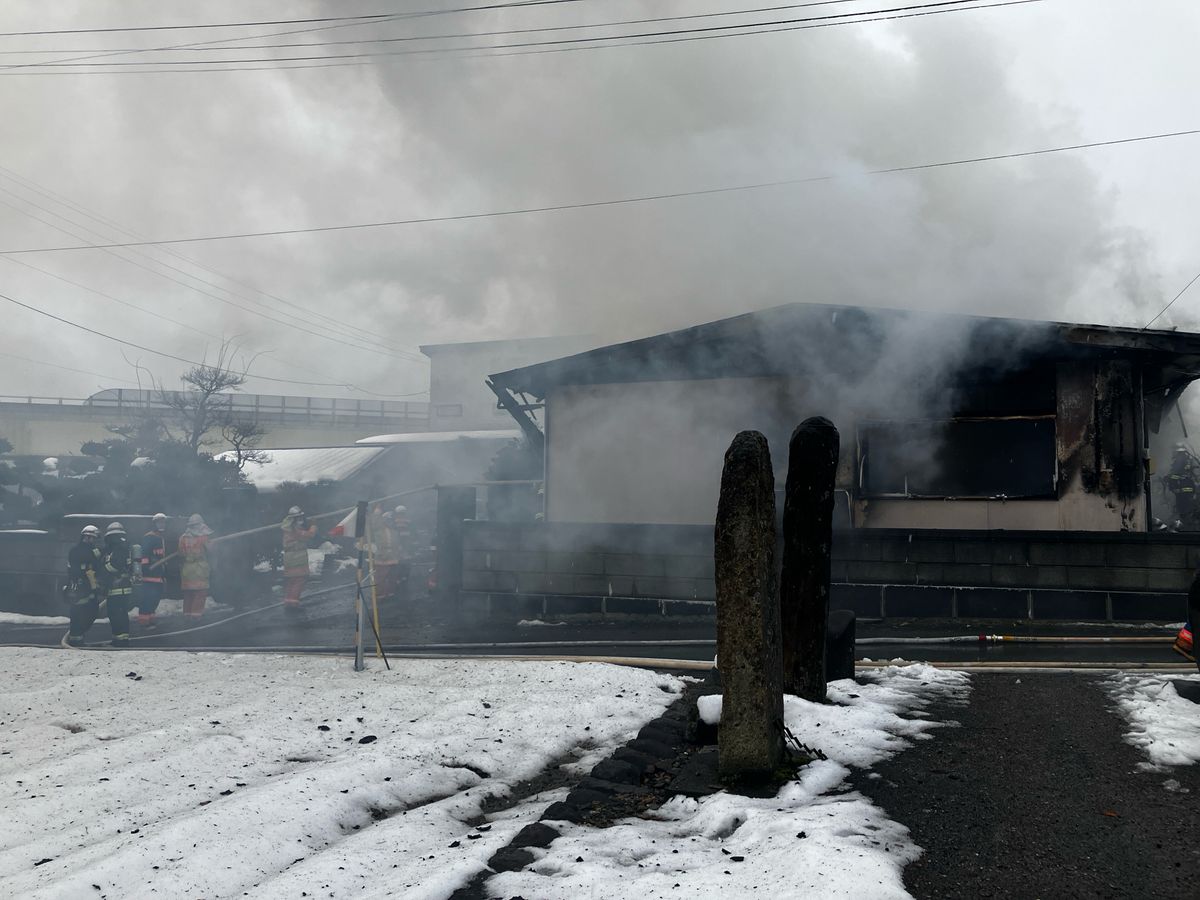 【速報】山形市中野の住宅で朝火事2人行方不明