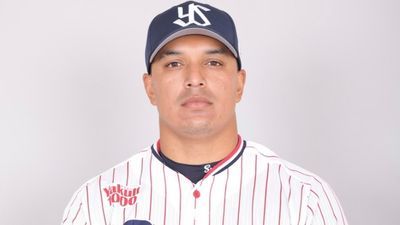 ヤクルト初回から猛攻！　村上四球でオスナ3ラン「短期決戦で先制してチームに勢いをつけたかった」