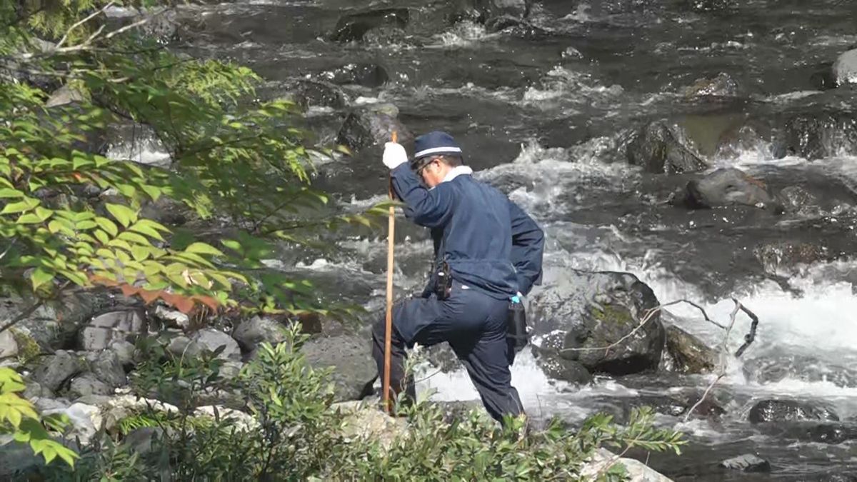 滝つぼに浮かぶ男性発見 死亡を確認 桂川で行方不明の釣り人か 山梨・都留市