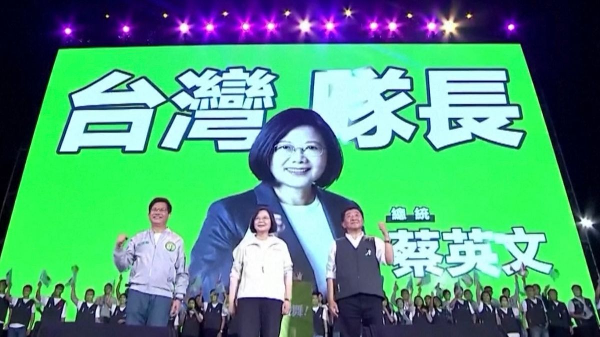 台湾・蔡英文総統の民進党“大敗”の衝撃…中国の揺さぶりと“フェイクニュース”